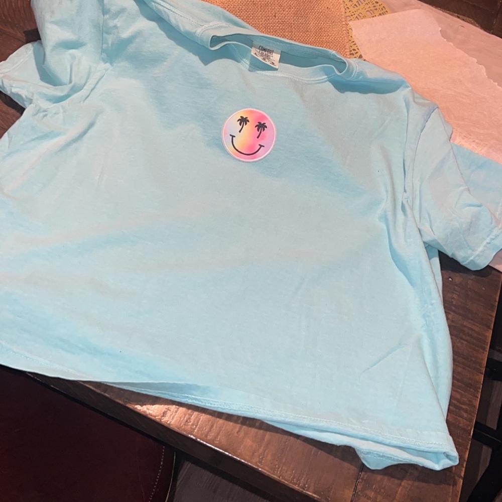 Size Large comfort colors brand cropped T-shirt! *NEW*